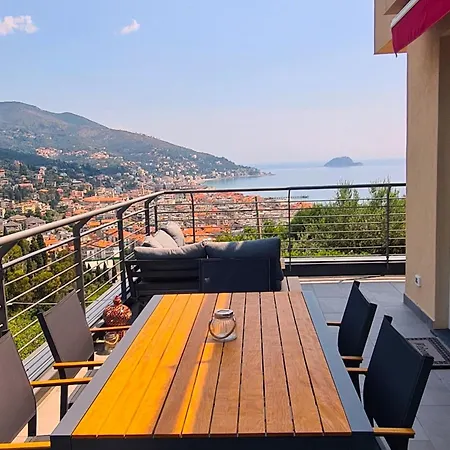 דירה Luce Di Mare - Design With Sea View In אלסיו