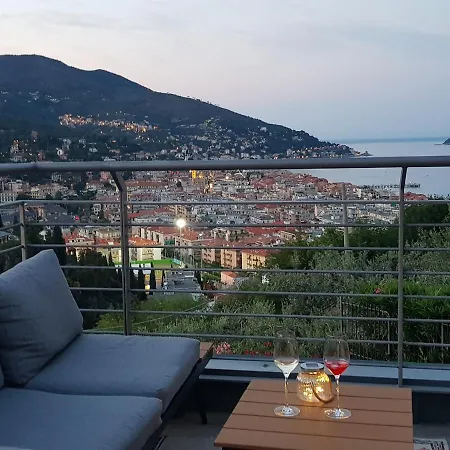 Luce Di Mare - Design With Sea View In شقة