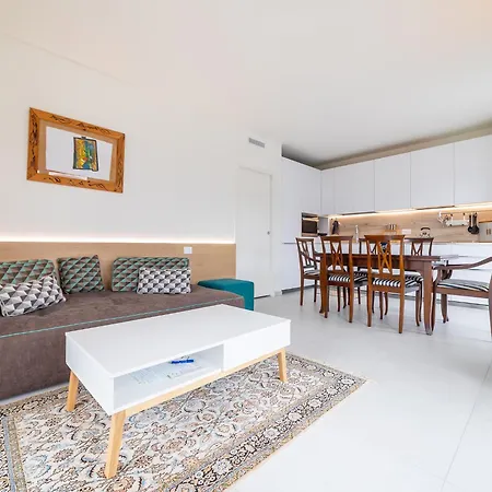 דירה Luce Di Mare - Design With Sea View In אלסיו