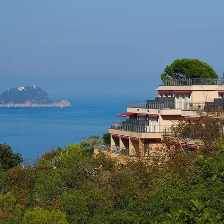 Luce Di Mare - Design With Sea View In דירה